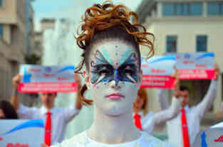 Die unbekannte Dame in Weiß