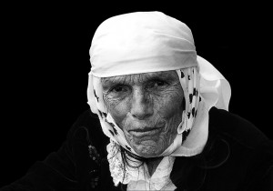 Kosovo: albanische Bäuerin Foto: Besnik Hamiti