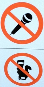 Presse nein danke - in Orbans Heimatdorf Felcsut - Foto: Stephan Ozsváth