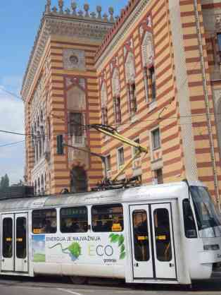 Nat.Bibliothek aussen April 2014