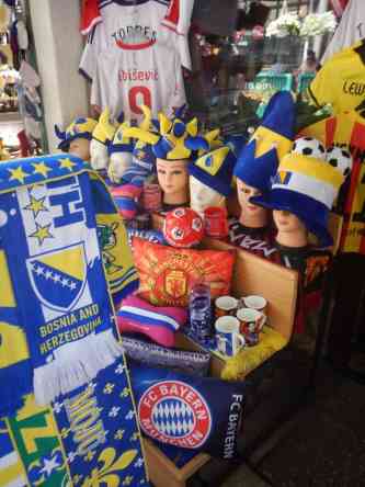 Bosnische Fanartikel in Sarajewo