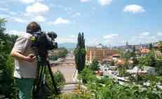 Blick auf die ronovierte Nationalbibliothek in Sarajewo