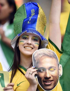 Eine von 60 000 Neymar Masken. Foto: picture alliance/dpa