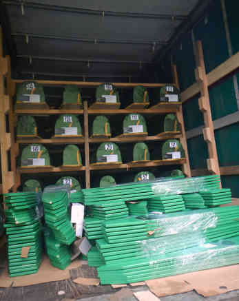 Srebrenica - Dieser LKW brachte die 175 Särge von Visoko in der Nähe von Sarajevo nach Srebrenica - Foto: BR | Eldina Jasarevic