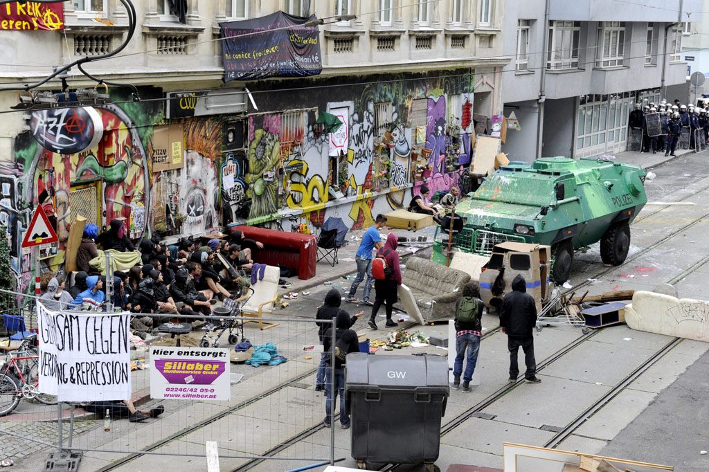Wien - Das seit mehr als 2 Jahren besetzte Haus in der Nähe des Praters - Foto: picture alliance / dpa