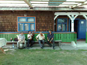 Rumänien - Sapanta: Die "Ceterasi", Gelegenheitsmusikanten, spielen Musik in Endlosschleife, und jeder kann Stegreifverse dazu singen. Foto: BR | Herbert Gruenwald