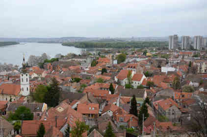 Belgrad: Aussicht auf den heutigen Belgrader Stadtteil Zemun, der bis 1918 eine Stadt in Österreich-Ungarn war. - Foto: BR | Isabella Purkart