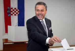 Bei der kroatischen Präsidentschaftswahl 2009 stand der Zagreber Bürgermeister Milan Bandic noch als Kandidat der Sozialdemokraten (SDP) zur Wahl.