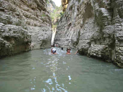 Der größte und schönste Canyon in Albanien, am Fluss Osumi in Skrapar - inzwischen auch von vielen ausländischen Gästen zum Raften entdeckt - Foto: BR | Astrit Ibro