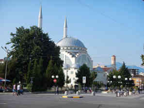 Die große Moschee in der nordwestalbanischen Stadt Shkodra. In Shkodra leben Katholiken und Muslime ohne Konflikte zusammen - Foto: BR | Astrit Ibro