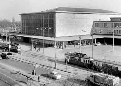 Wien: Der alte Südbahnhof auf einer Archivaufnahme aus 1962 - Foto: picture alliance / dpa