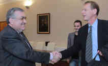 Übergangspremieminister Georgi Blisnaschki hofft im Interview mit ARD-Korrespondent Ralf Borchard auf eine hohe Wahlbeteiligung. Foto - BR|Katja Popova