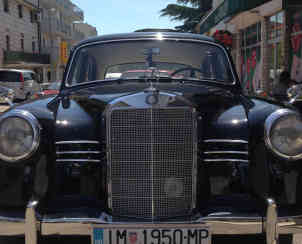 Imotski - Auch ältere Mercedes-Modelle findet man in den Straßen - Foto: BR | Gordan Godec