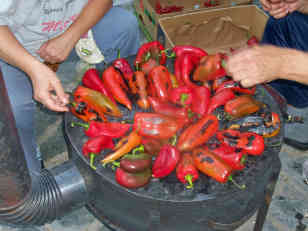 Zuerst müssen die Paprika gegrillt oder gebraten werden. Foto - BR|Lyubisha Nikolovski
