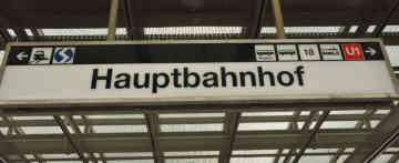 Wien: Neu ist, dass der Hauptbahnhof an die U-Bahn angebunden ist - Foto: BR | Karin Straka