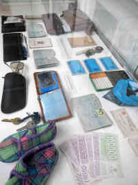 Eine kleine Auswahl an Hinterlassenschaften der Kriegsopfer. Foto - BR|Eldina Jasarevic