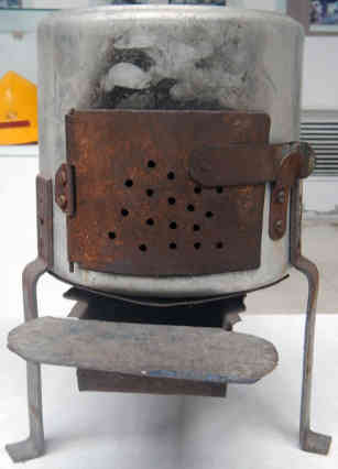 In der Zeit der Belagerung musste man erfinderisch sein, um über die Runden zu kommen. Aus einem Dampftopf konnte man zum Beispiel einen Ofen machen. Foto - BR|Eldina Jasarevic