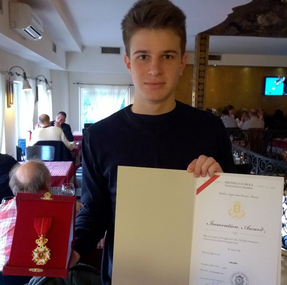 Stefan Velja mit dem EUREKA-Orden. Foto - Stefan Velja