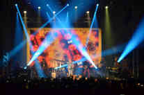 Vösendorf: Dino Merlin mit Band bei seinem Auftritt am 06. Dez. 2014 - Foto: BR | Isabella Purkart