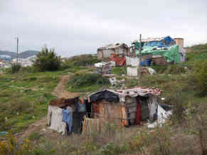 Tirana: Die Menschen wohnen in diesen Slums auf der Mülldeponie - Foto: BR | Susanne Glass