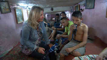 Von zu Hause geflohen oder verstoßen, leben Hunderte Kinder unterhalb der Straße in den Kanalschächten von Bukarest. - Foto: BR