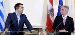 Trotz all der freundlichen Worte blieb der österreichische Bundeskanzler auf Distanz zu Alexis Tsipras. Foto - picture-alliance/dpa