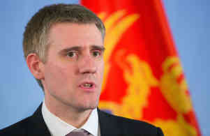 Als Außenminister eines kleinen Landes kann man nur mit außerordentlicher Erfahrung international punkten. Igor Luksic ist erst 39 Jahre alt. Foto: picture alliance | dpa