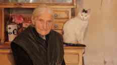 SRB Geisterdorf 9 - Jagodinka Pesic und Katze Lenka