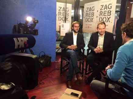 Die beiden ARD-Autoren Philipp Grüll (BR) und Frank Hofmann (DW) im 20 minütigen Hintergrund-Interview mit HRT1. - Foto: BR | Philipp Grüll