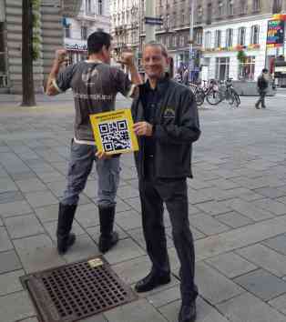 Andreas Ilmer, Direktor von Wien Kanal alias Eurovision Kanal mit Kanalarbeiter