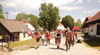 Partisanen auf dem Marsch durch Kumrovec Milcic