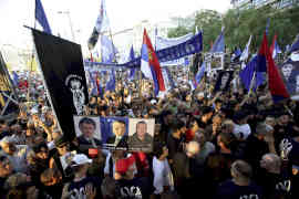 Pro Karadzic Demo im Juli 2008 in Belgrad. Foto: picture-alliance/dpa