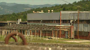 Das Industriegelände von Potocari heute. Foto: BR | Alex Goldgraber