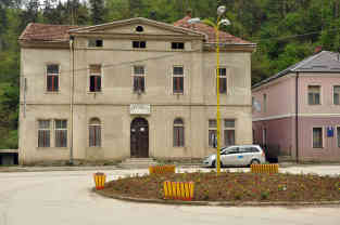 Das ehemalige Kur-Cafe ist seit Jahren geschlossen. Foto: BR |Karin Straka