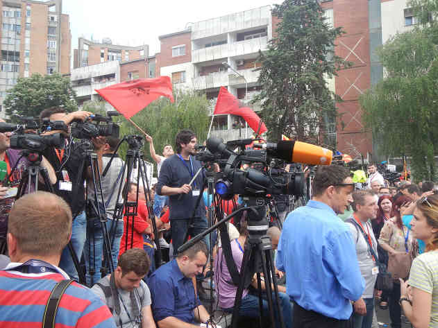 Während der politischen Krise und nach den Geschehnissen in Kumanovo war das Interesse ausländischer Medien in Mazedonien sehr groß. Foto: BR |Schaban Bajrami