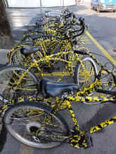 Die ganze Stadt im Leopardenmuster, Markenzeichen des Filmfestivals. Foto: BR | Christine Dériaz