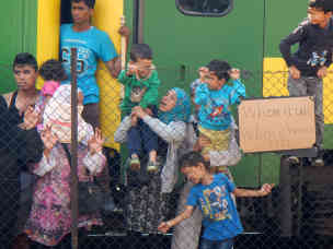 Die Flüchtlinge verstehen nicht warum sie nicht weiterreisen dürfen wie in Griechenland und Bulgarien. Foto: BR | Attila Poth