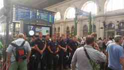 Überraschend kam heute morgen die Ankündigung, dass der Bahnhof wieder frei ist. Foto: BR | Susanne Glass