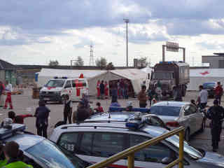 Nickelsdorf: Sanitätszelt mit Dutzenden Helfern im Einsatz. Foto: BR | Jutta Prediger