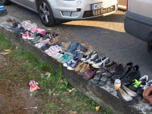 ... aber auch Schuhe. Foto: BR | Jutta Prediger