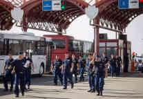 Die kroatische Regierung hat damit begonnen, Flüchtlinge mit Bussen an die ungarische Grenze zu bringen. Foto: picture-alliance/dpa