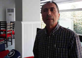 Sulejman Dida - Journalist bei Radio Kukes: "Es sind 6.000 Menschen, die einen Job suchen, beim Arbeitsamt gemeldet". Foto: BR | Astrit Ibro