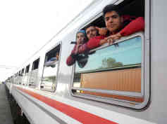 Die kroatische Regierung bringt täglich Flüchtlinge mit Zügen ins Durchgangslager Slovanski Brod. Foto: BBR | Dejan Stefanovic