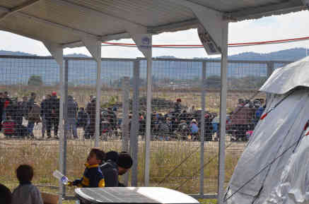 Rund 10.000 Flüchtlinge kommen momentan täglich in Mazedonien an. Foto: BR | Sasko Golov