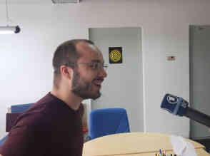 George Dita berät im Bukarester Technologiezentrum Tech Hub Start-up-Unternehmen. Foto: BR | Herbert Gruenwald