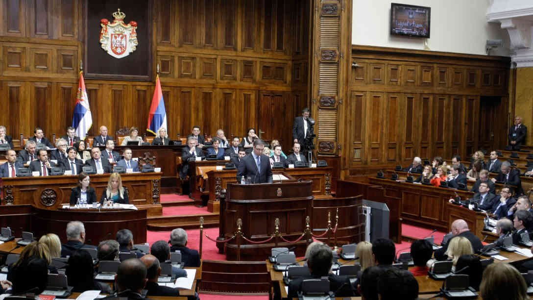Premier Aleksandar Vucic bei der Vorstellung seines Kabinetts im April 2014. Foto: picture-alliance/dpa