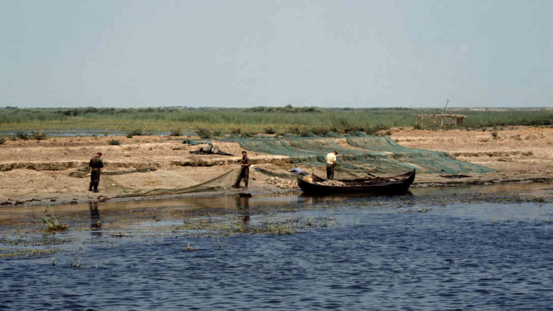 Fischer im Donaudelta. Foto: picture-alliance/dpa