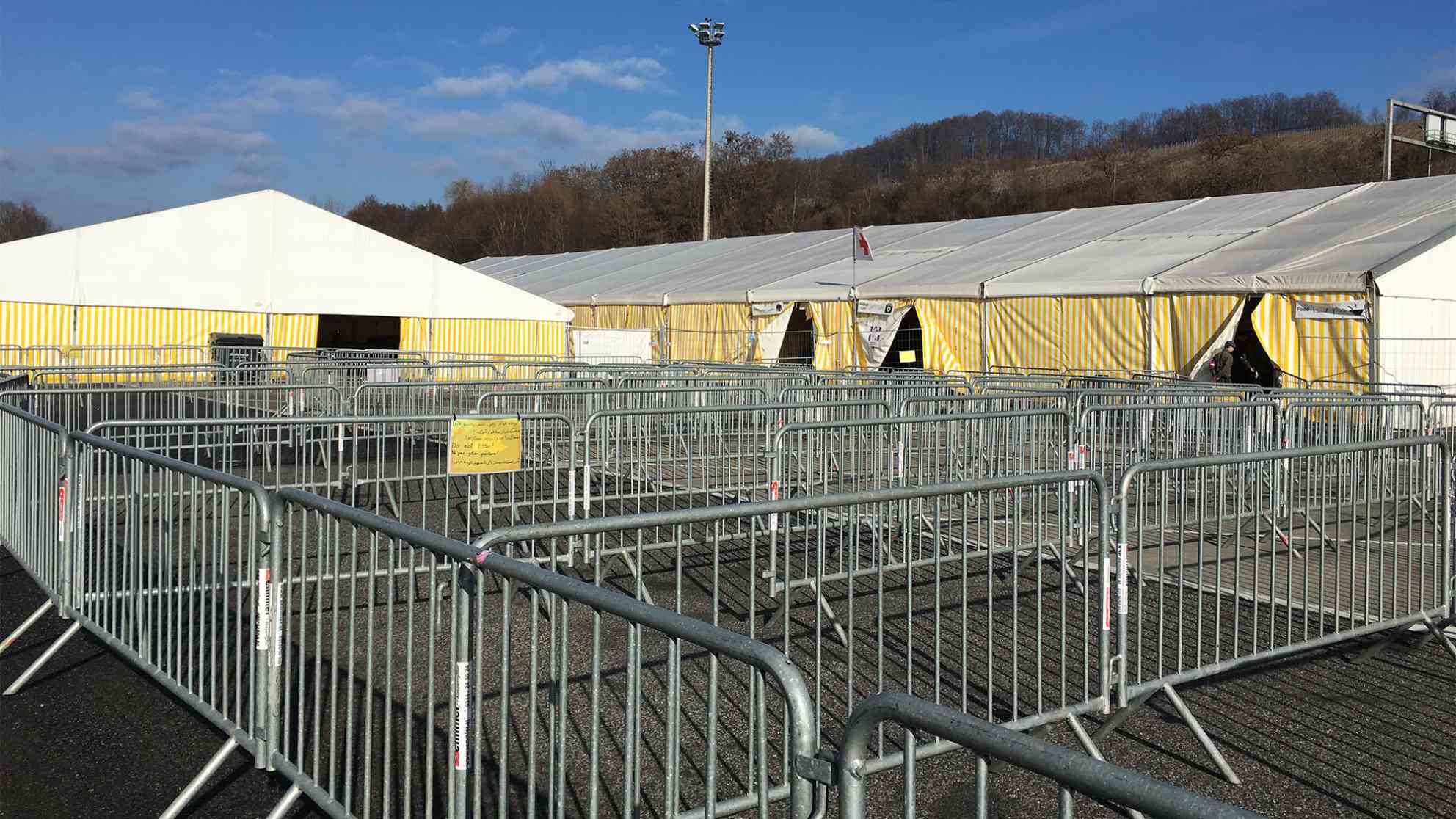 Bis zu 10.000 Flüchtlinge sollen bei höchster Auslastung betreut und bearbeitet werden können. Foto: BR | Karla Engelhard