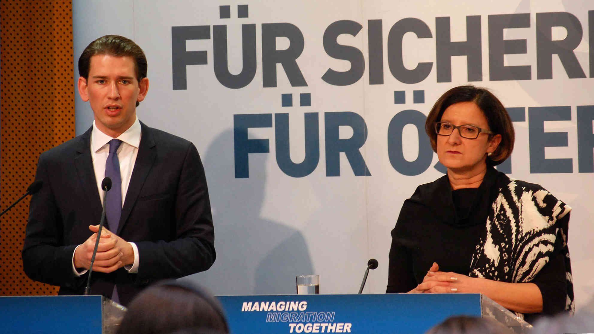 Der österreichische Außenminister Sebastian Kurz und die österreichische Innenministerin Johanna Mikl-Leitner bei der Westbalkan-Konferenz in Wien (24.02.2016). Foto: BR | Stephan Ozsváth