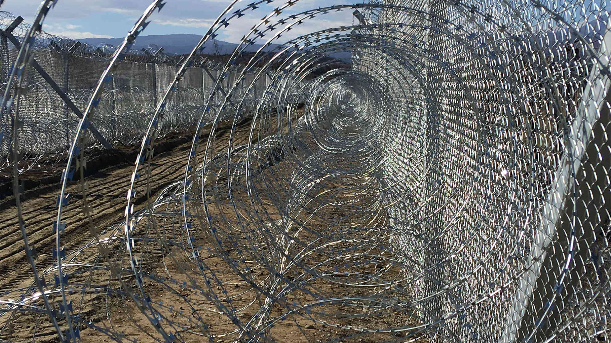 Doppelter Grenzzaun in Mazedonien. Foto: BR | Michael Mandlik